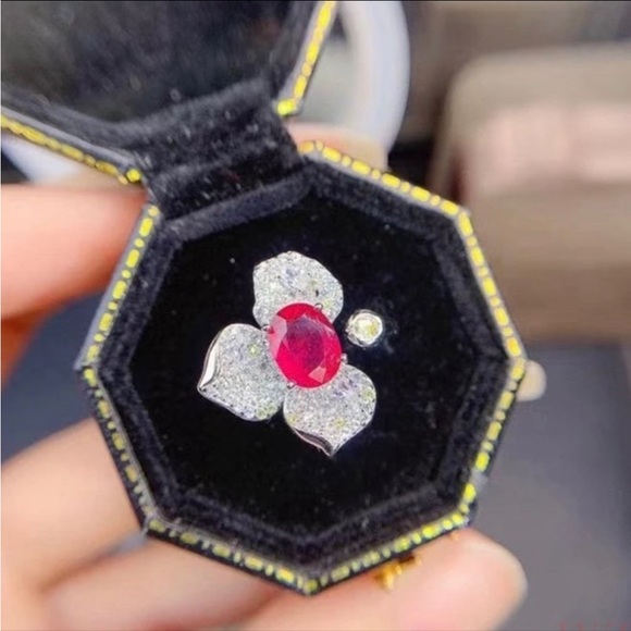 Unique Designer Natural Myanmar Ruby Ring - Picture 2 of 15